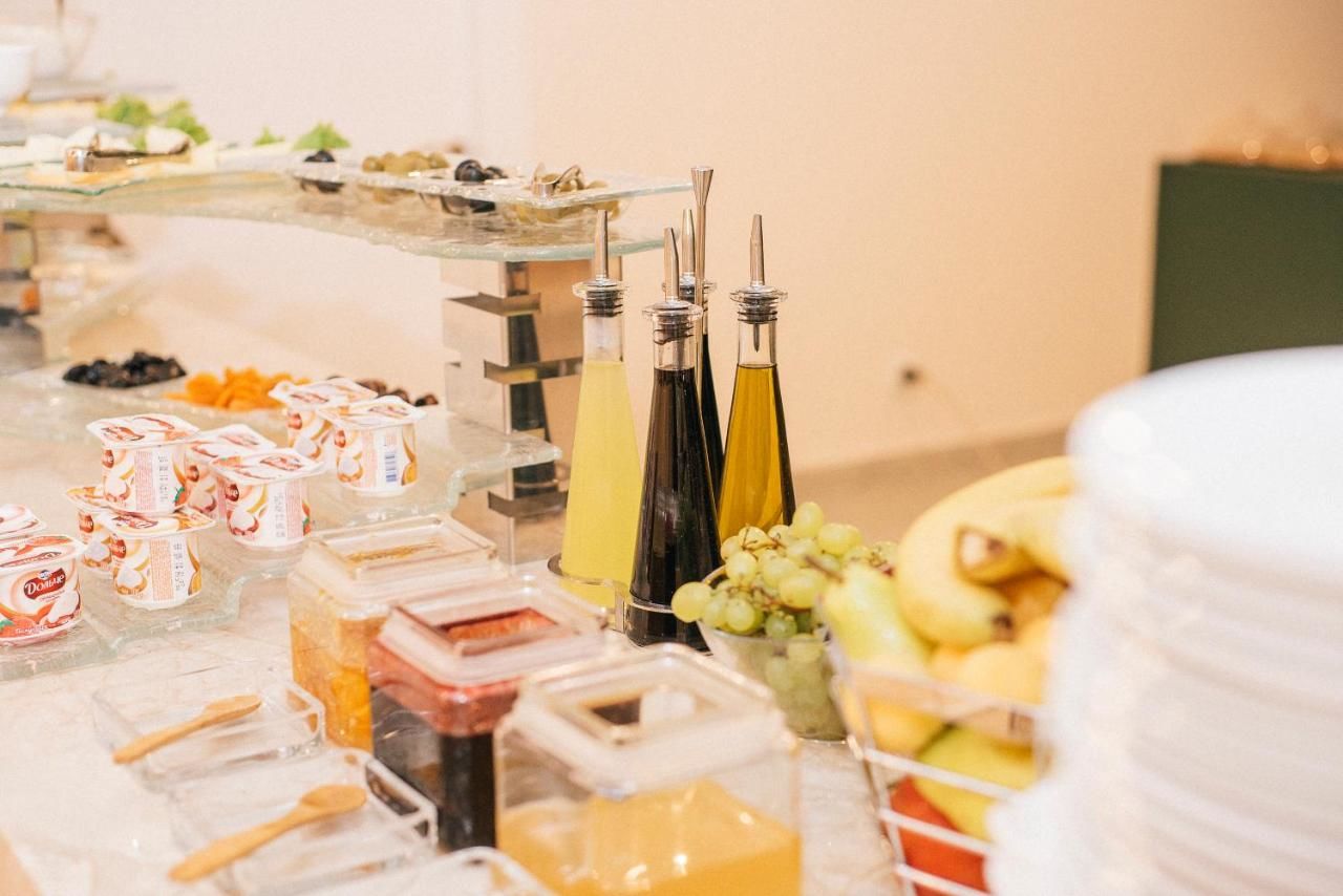 Отель Boulevard Hotel Batumi Батуми-12